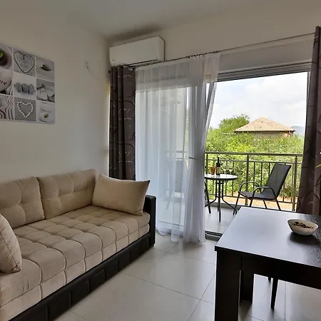 Kristina Apartments Tivat Exterior photo