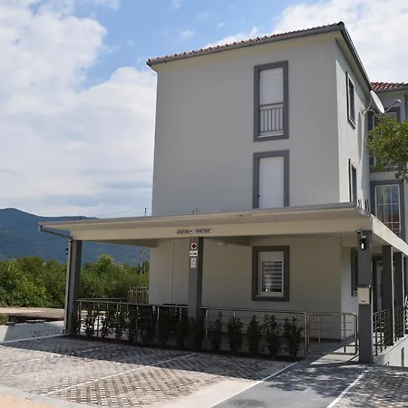 Kristina Apartments Tivat Exterior photo