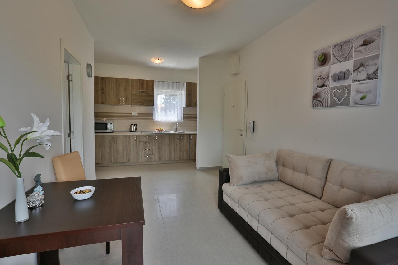 Kristina Apartment *